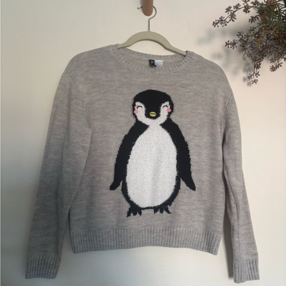 H&M Gray Sweater with  Penguin Design- small